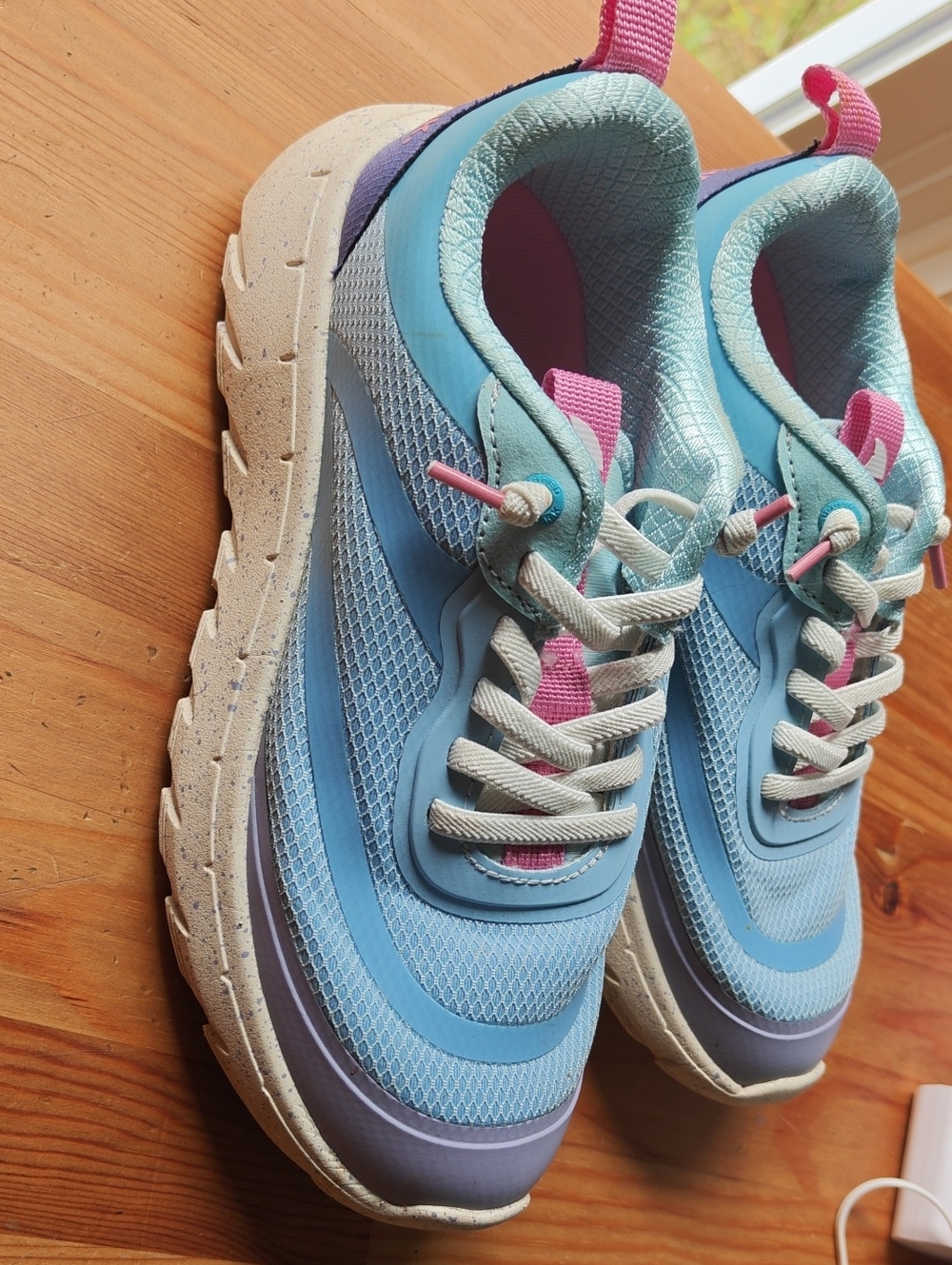 Kids Light Blue & Pink Cushioned Sneakers